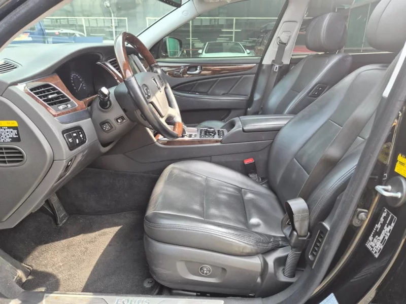 Hyundai Equus