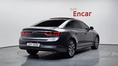 Renault SM6