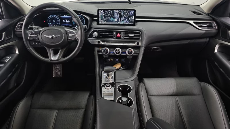 Genesis G70