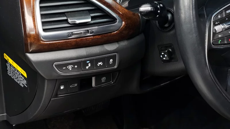 Genesis EQ900