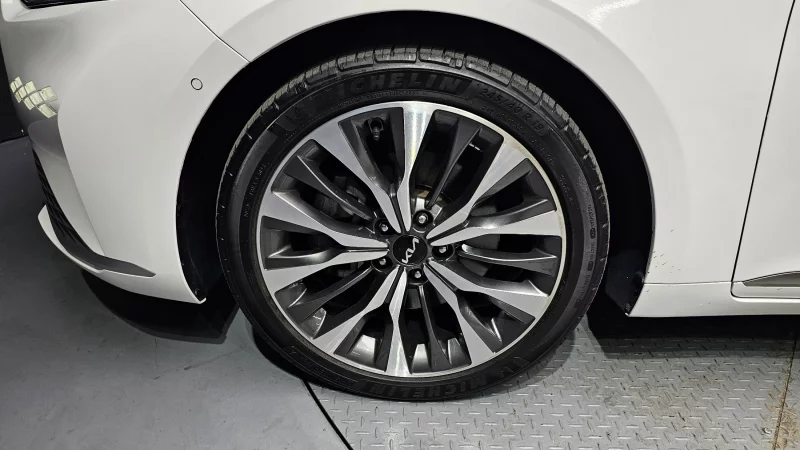 Kia K8