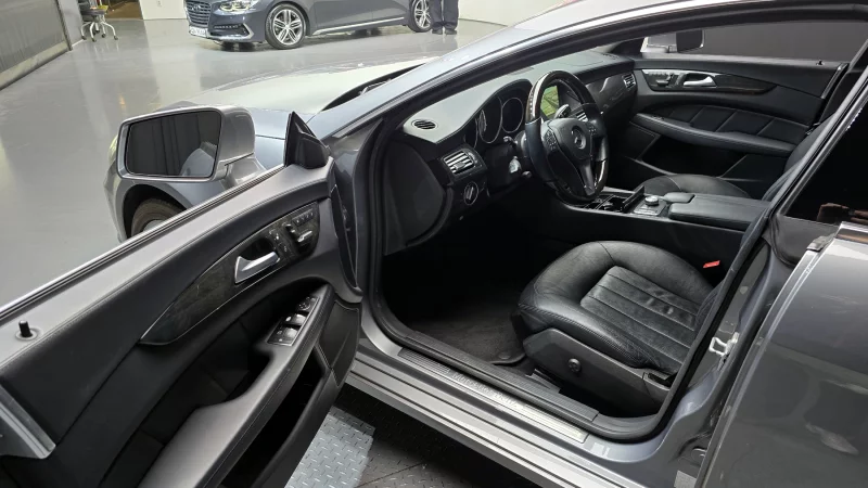 Mercedes-Benz CLS-Class