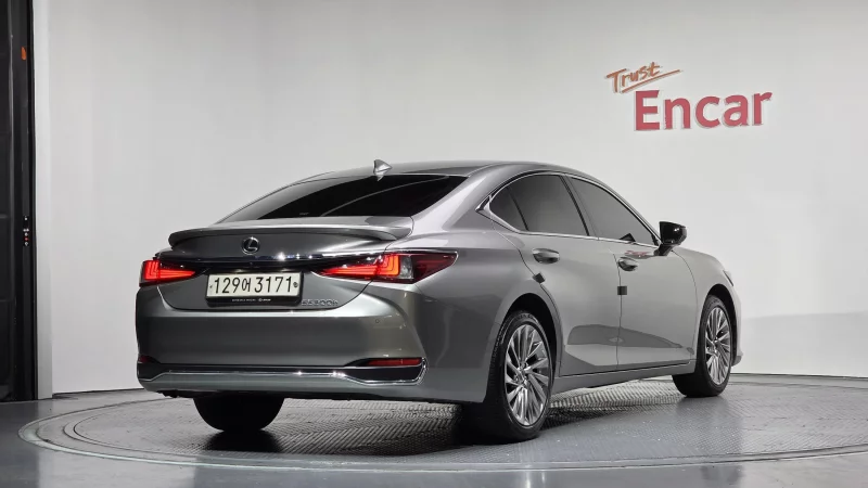 Lexus ES300h