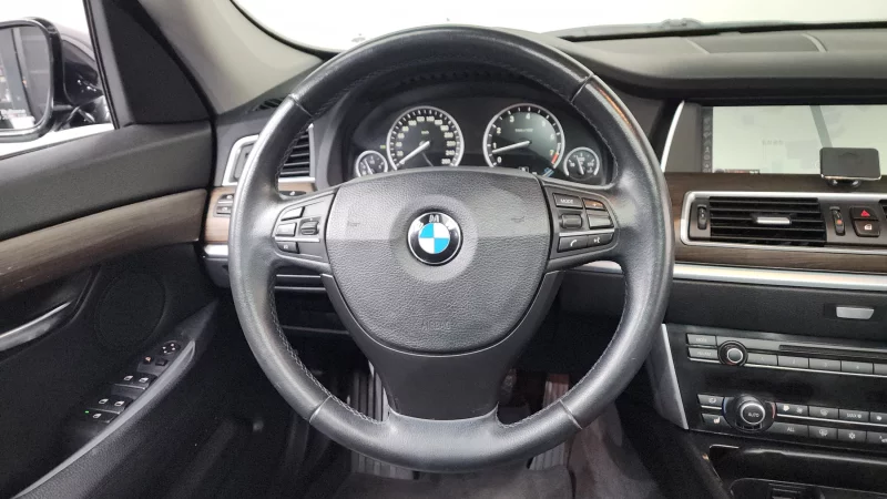 BMW 5-Series Gran Turismo