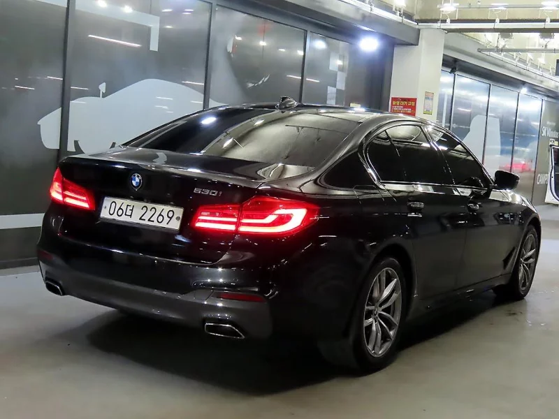 BMW 5-Series