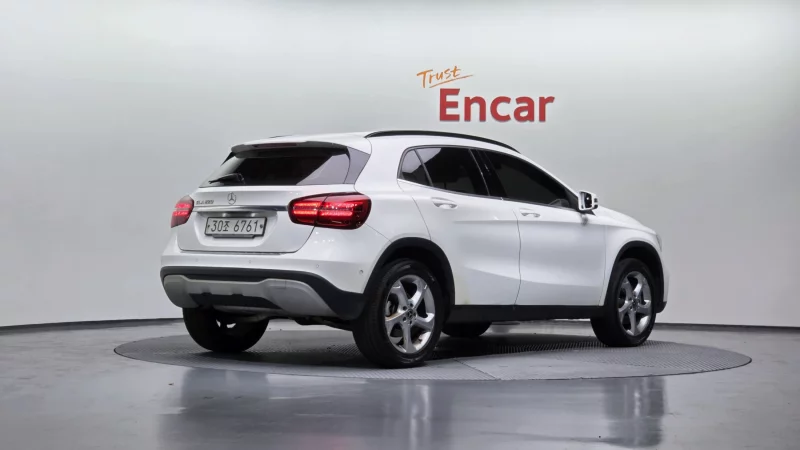 Mercedes-Benz GLA-Class