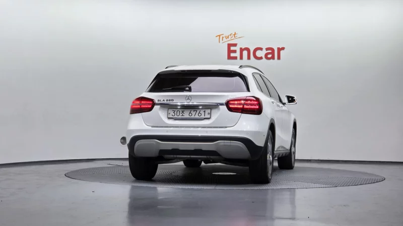 Mercedes-Benz GLA-Class