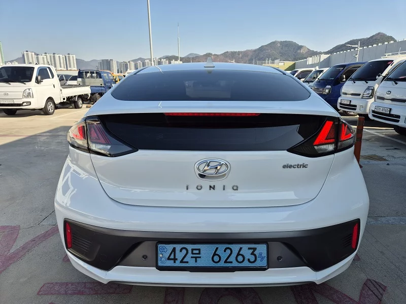 Hyundai Ioniq