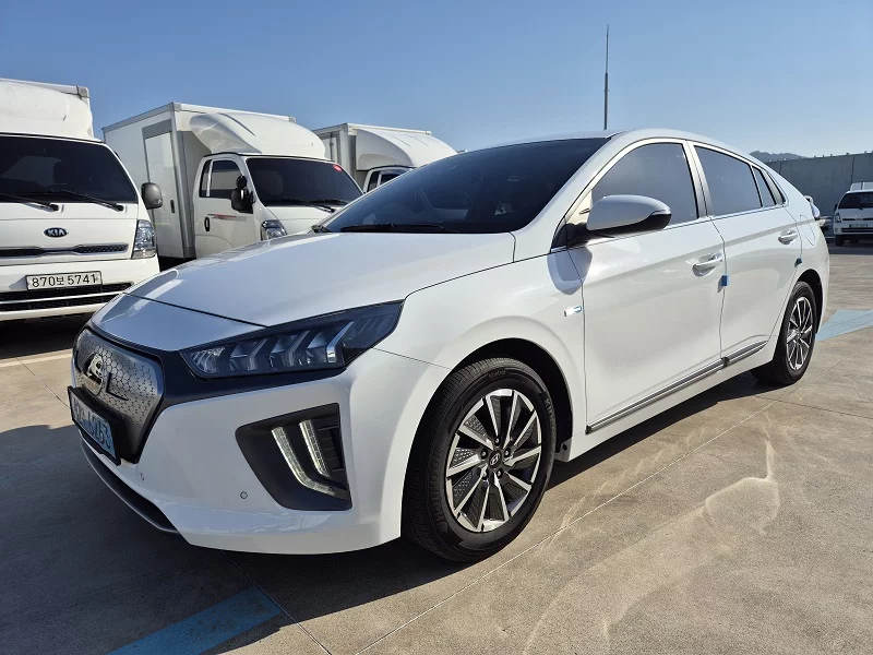 Hyundai Ioniq