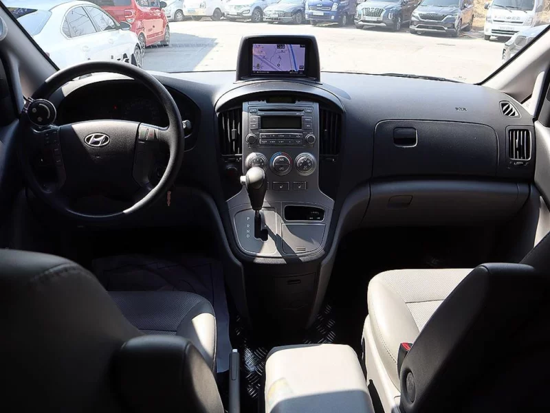 Hyundai Grand Starex