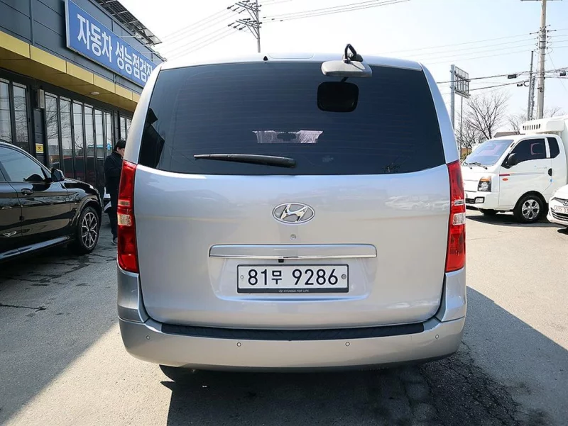 Hyundai Grand Starex