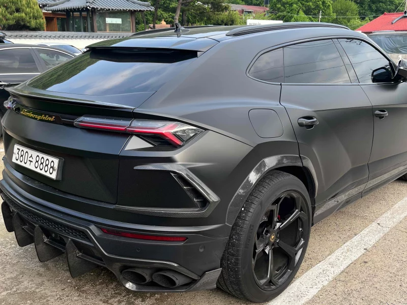 Lamborghini URUS