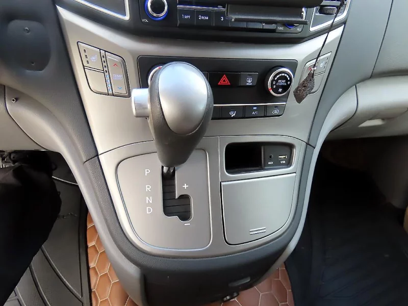 Hyundai Grand Starex