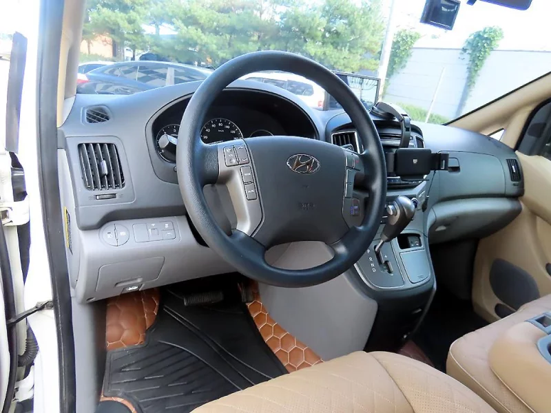 Hyundai Grand Starex