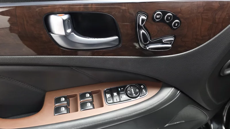 Hyundai Equus