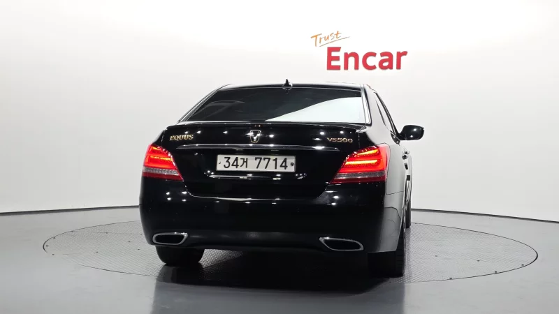 Hyundai Equus