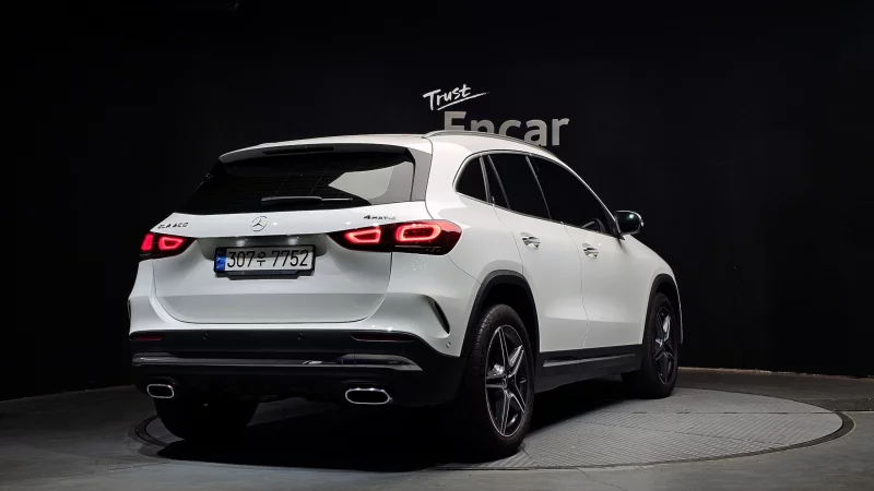 Mercedes-Benz GLA-Class