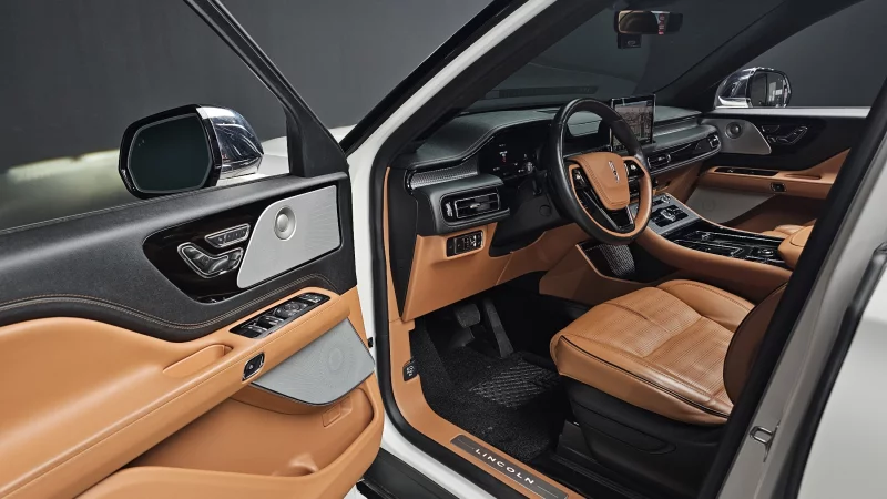 Lincoln Aviator