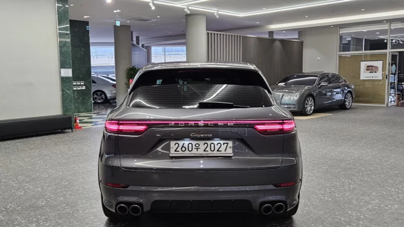 Porsche CAYENNE