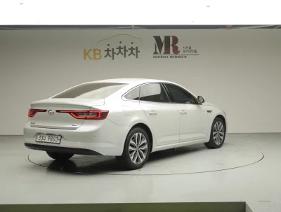 Renault SM6