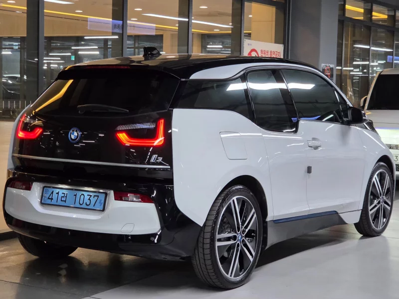 BMW i3