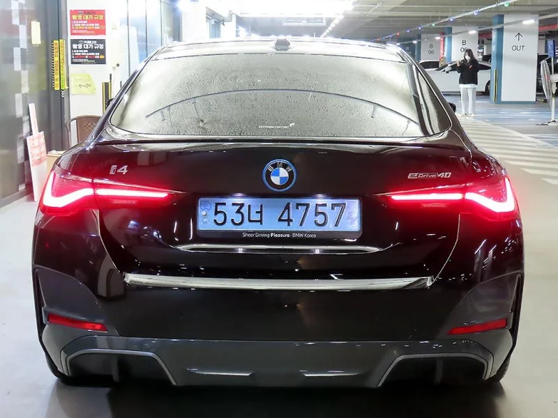 BMW i4