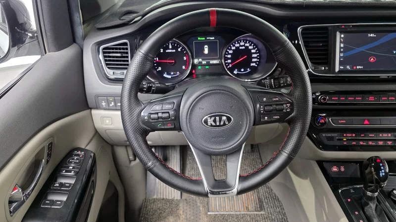 Kia Carnival