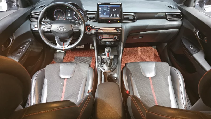 Hyundai Veloster
