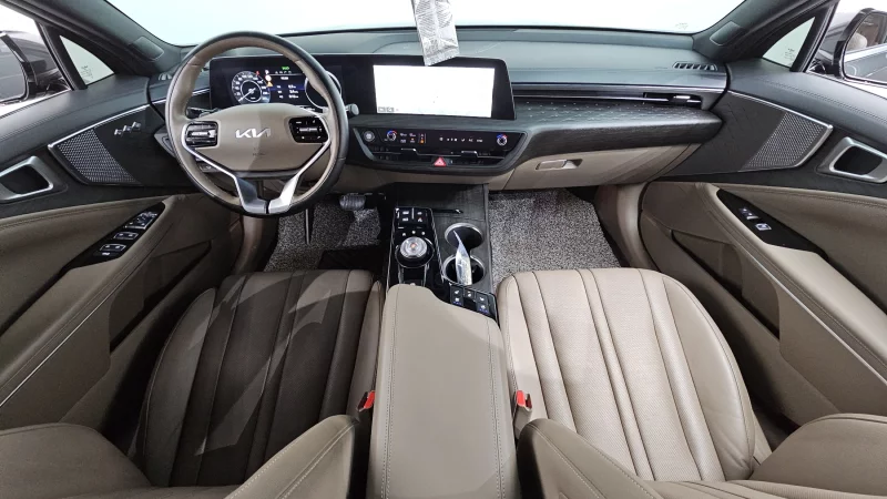 Kia K8