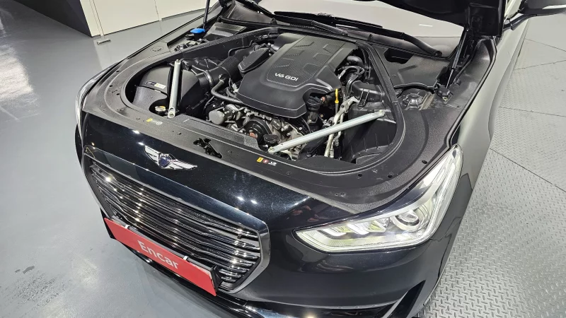 Genesis EQ900