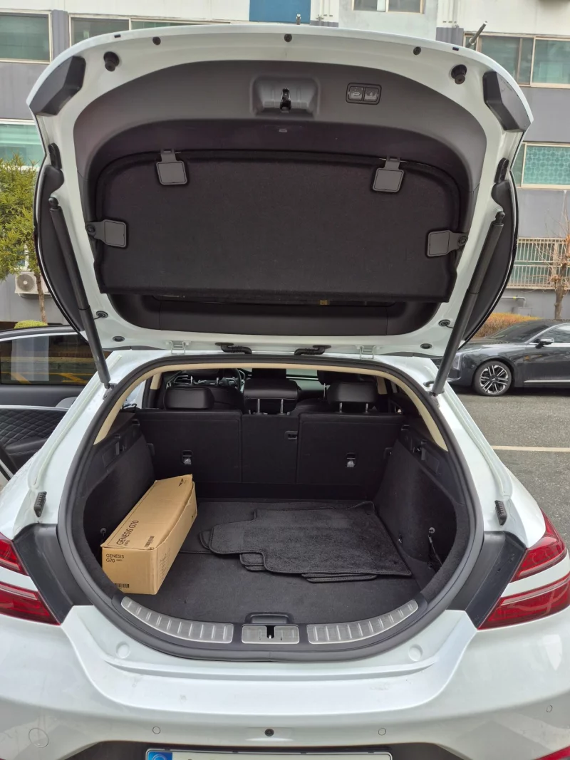 Genesis G70