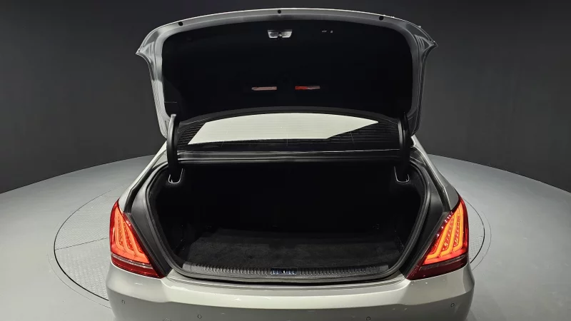 Genesis EQ900