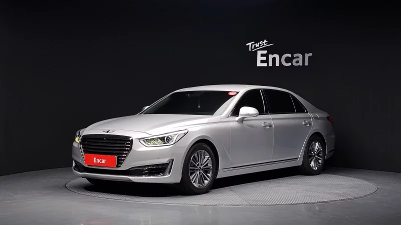 Genesis EQ900