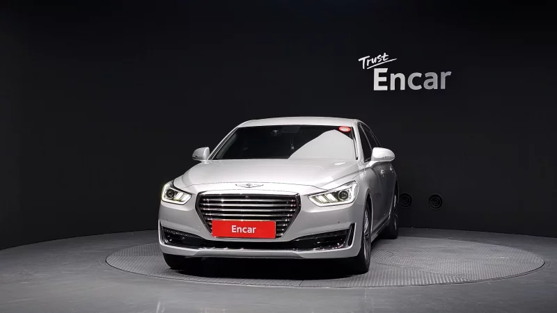 Genesis EQ900