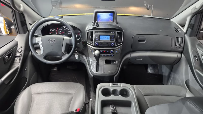 Hyundai Grand Starex