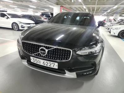 Volvo V90