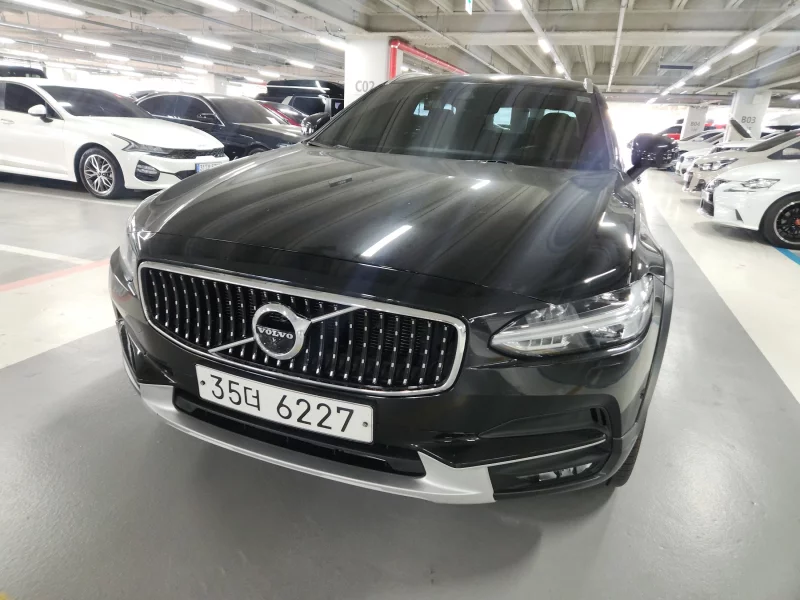 Volvo V90