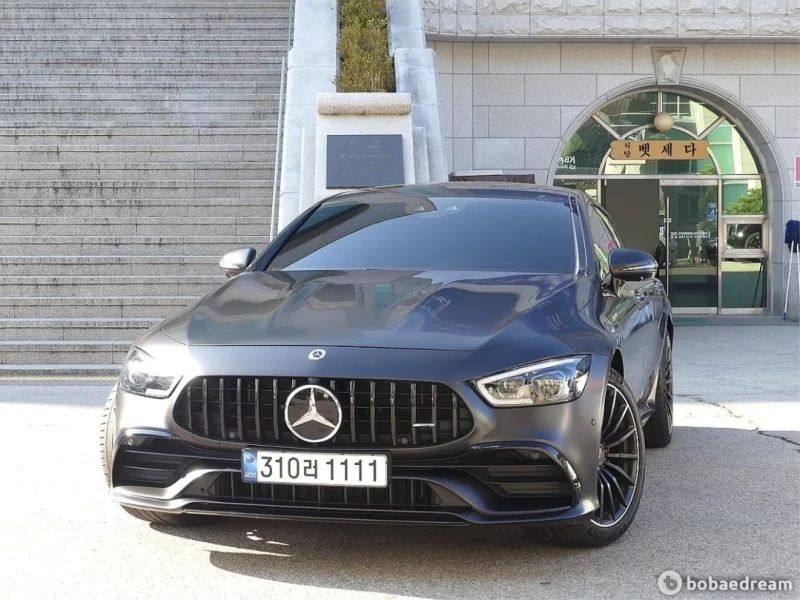 Mercedes-Benz AMG GT
