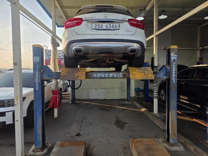 Mercedes-Benz GLA-Class