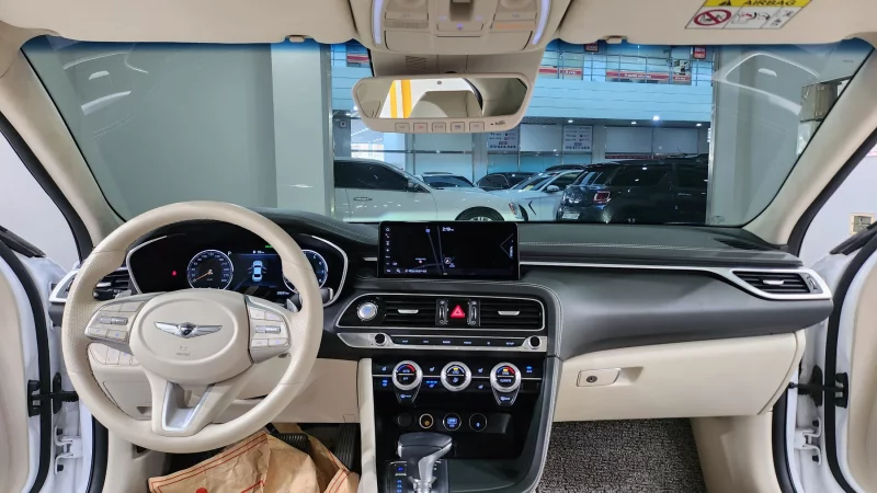 Genesis G70