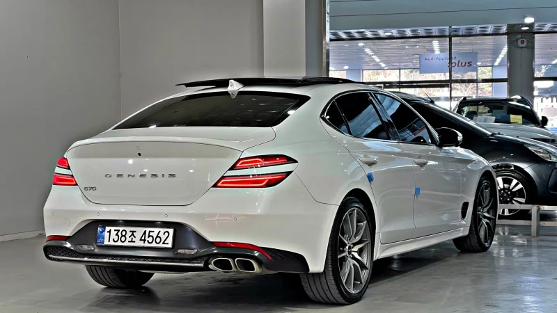 Genesis G70