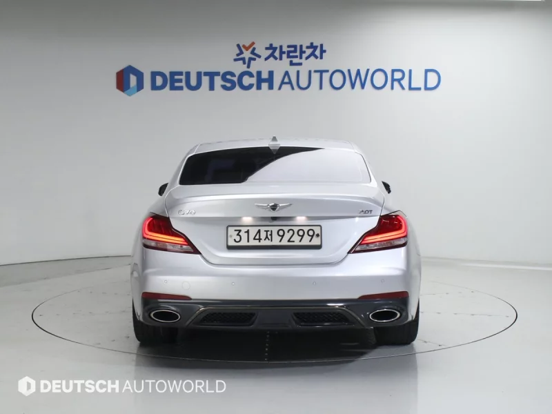 Genesis G70