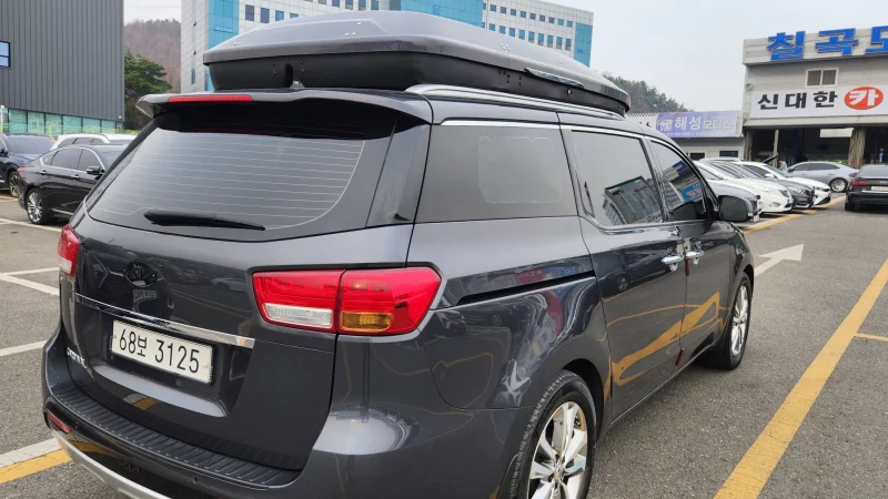 Kia Carnival