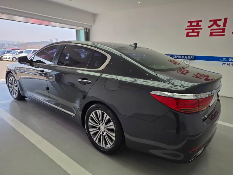 Kia K9