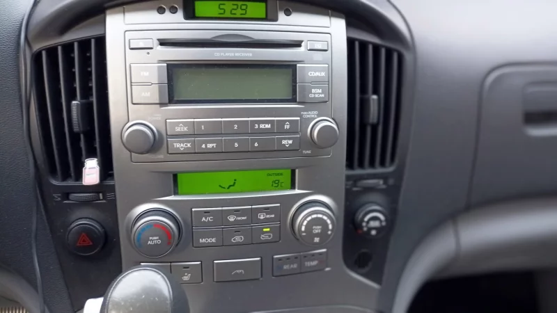 Hyundai Grand Starex