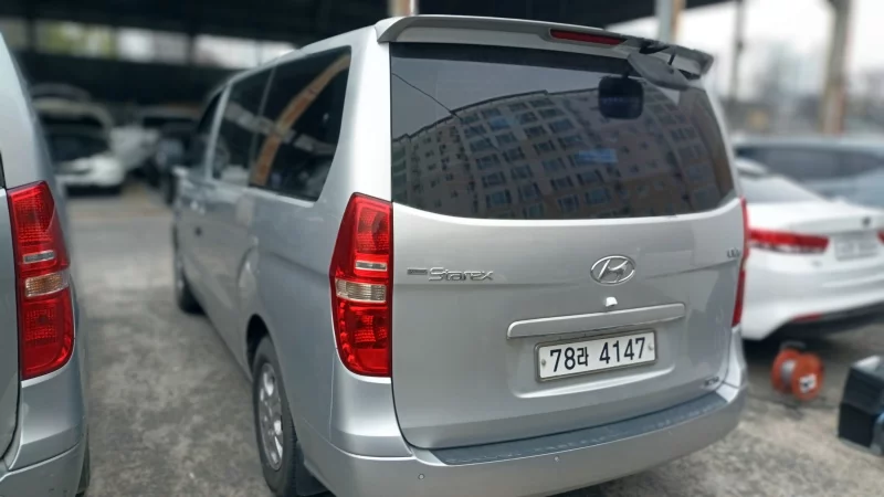 Hyundai Grand Starex