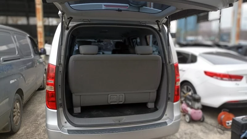 Hyundai Grand Starex