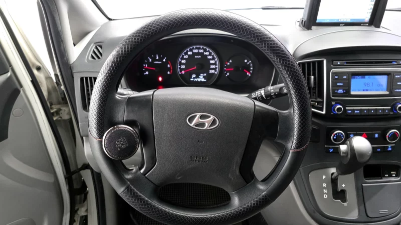 Hyundai Grand Starex