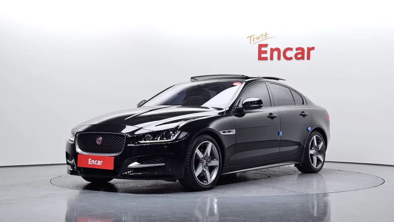 Jaguar XE