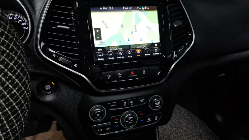 Jeep Cherokee